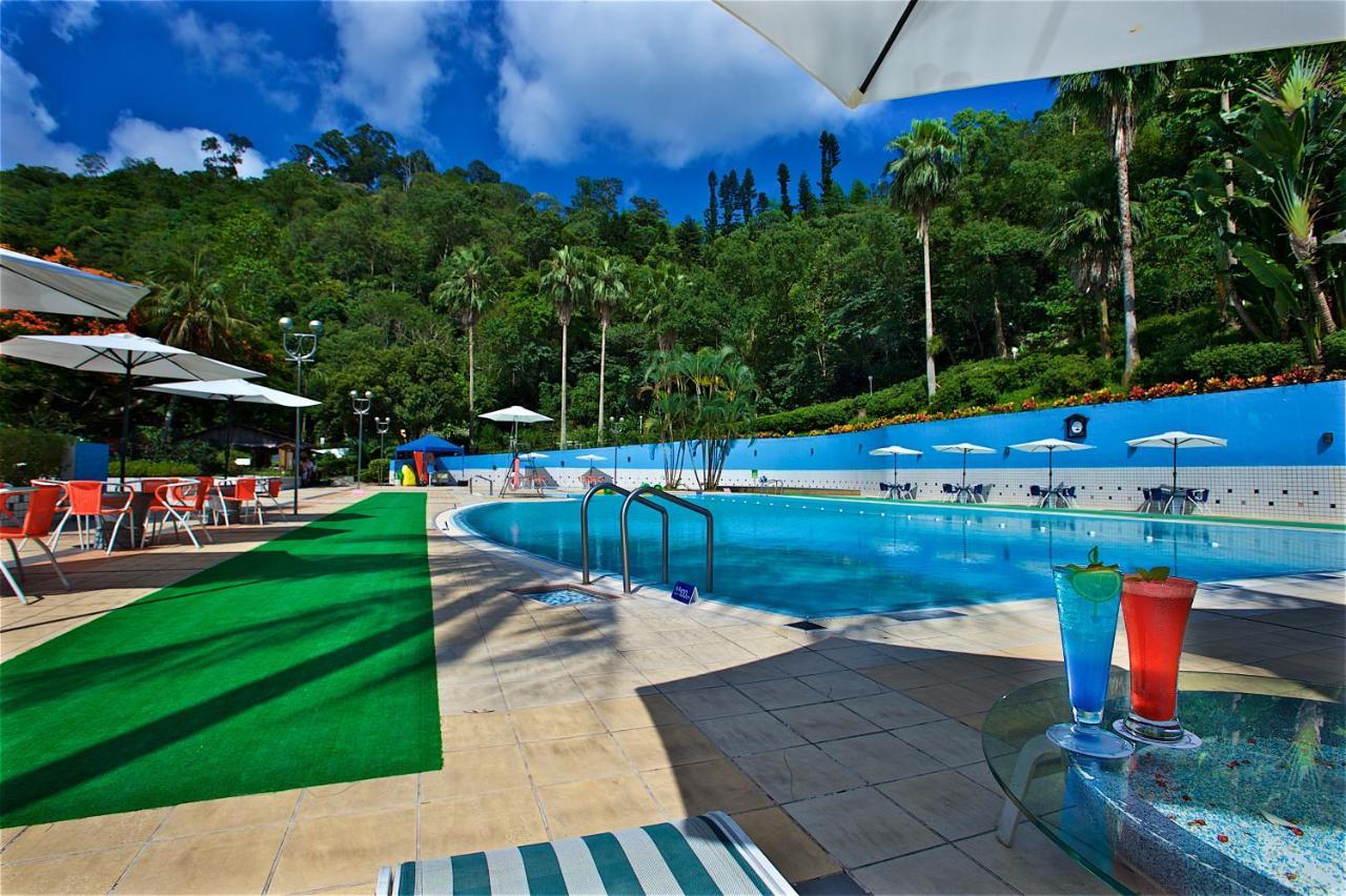 Hotel Royal Chihpin Wenquan Kültér fotó The swimming pool at the resort