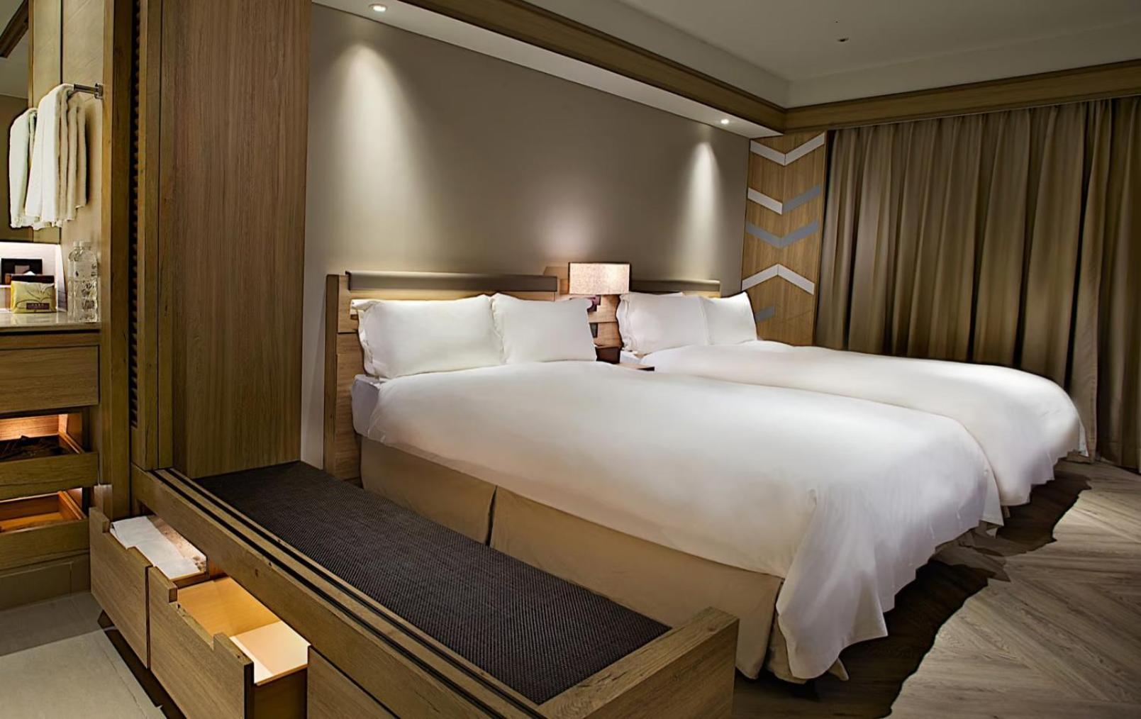 Hotel Royal Chihpin Wenquan Kültér fotó A bedroom at the hotel